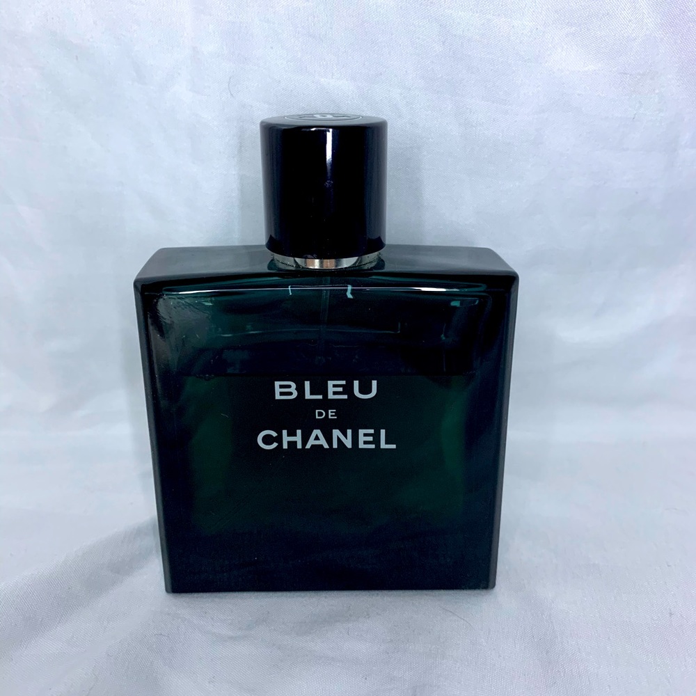 Bleu De Chanel de Toilette Spray.